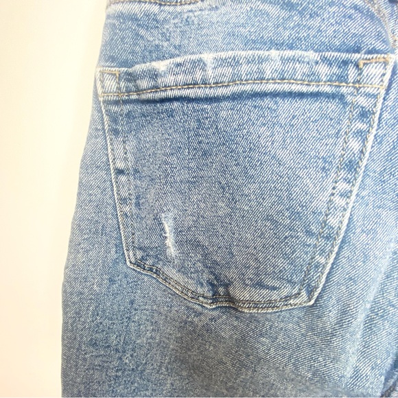 Stradivarius Mom Slim Jean Medium Wash size 4 - Picture 9 of 10